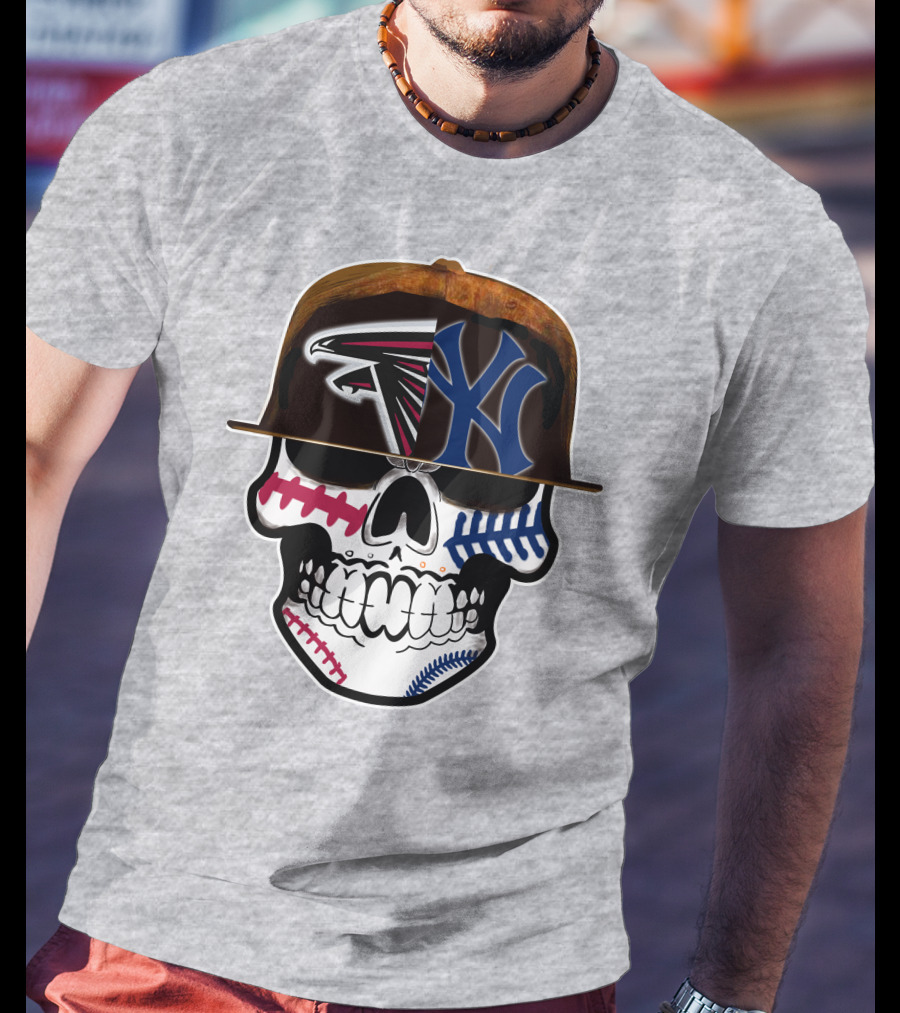 Atlanta Falcons New York Yankees Skull Baseball Football Fusion T-Shirt