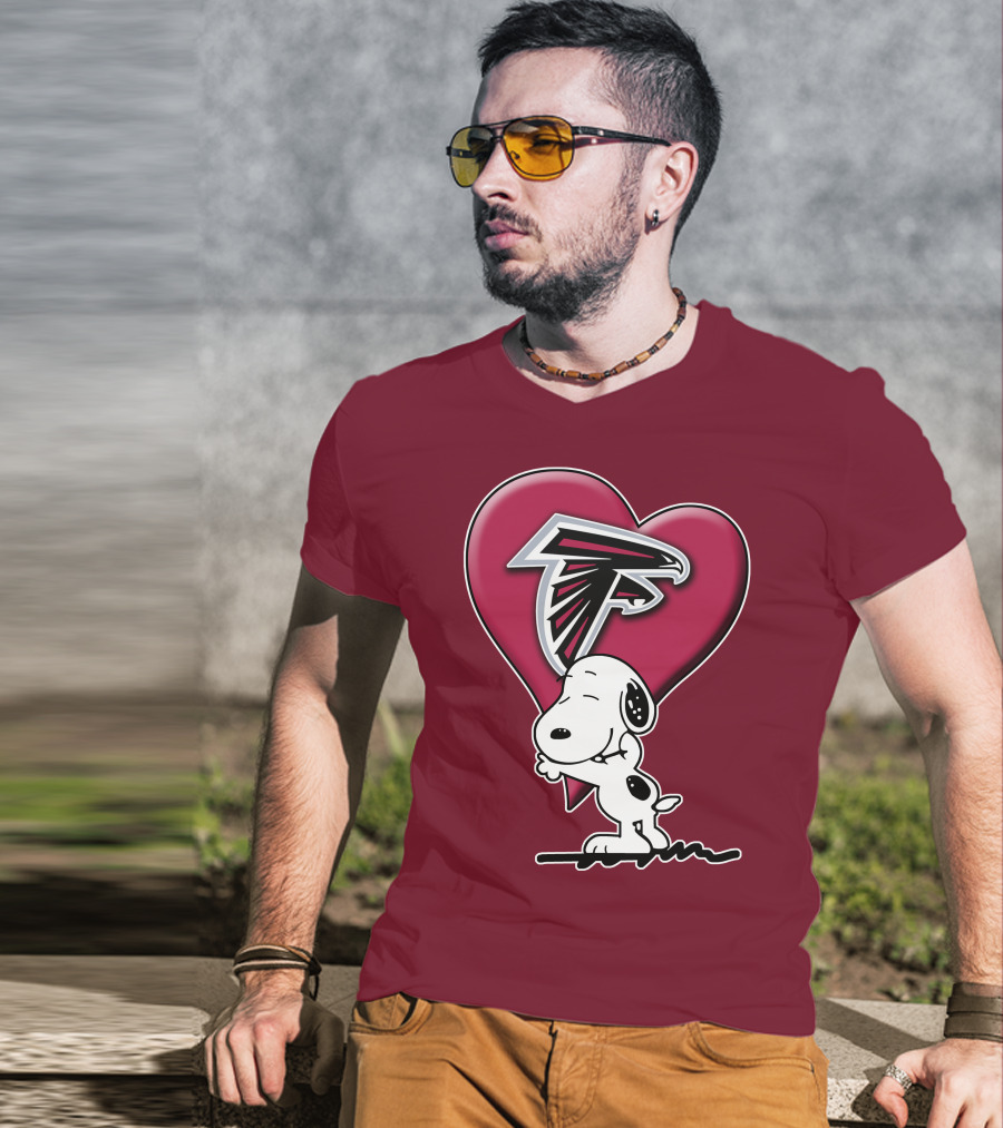 Snoopy Hugging Atlanta Falcons Heart T-Shirt