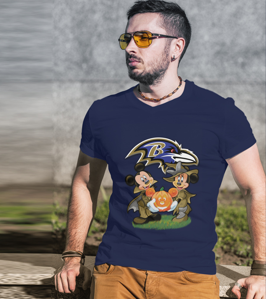 Baltimore Ravens Mickey And Minnie Halloween Pumpkin Ravens T-Shirt