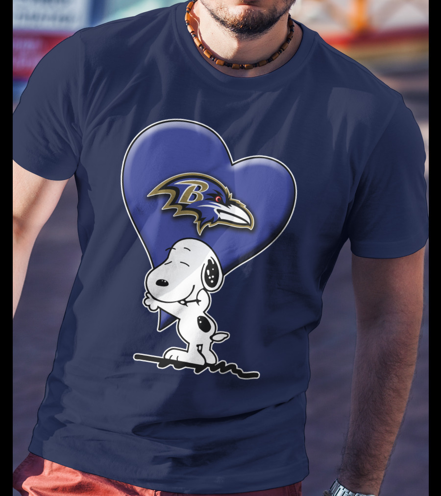 Snp V1 Baltimore Ravens Heart And Snoopy Hug T-Shirt