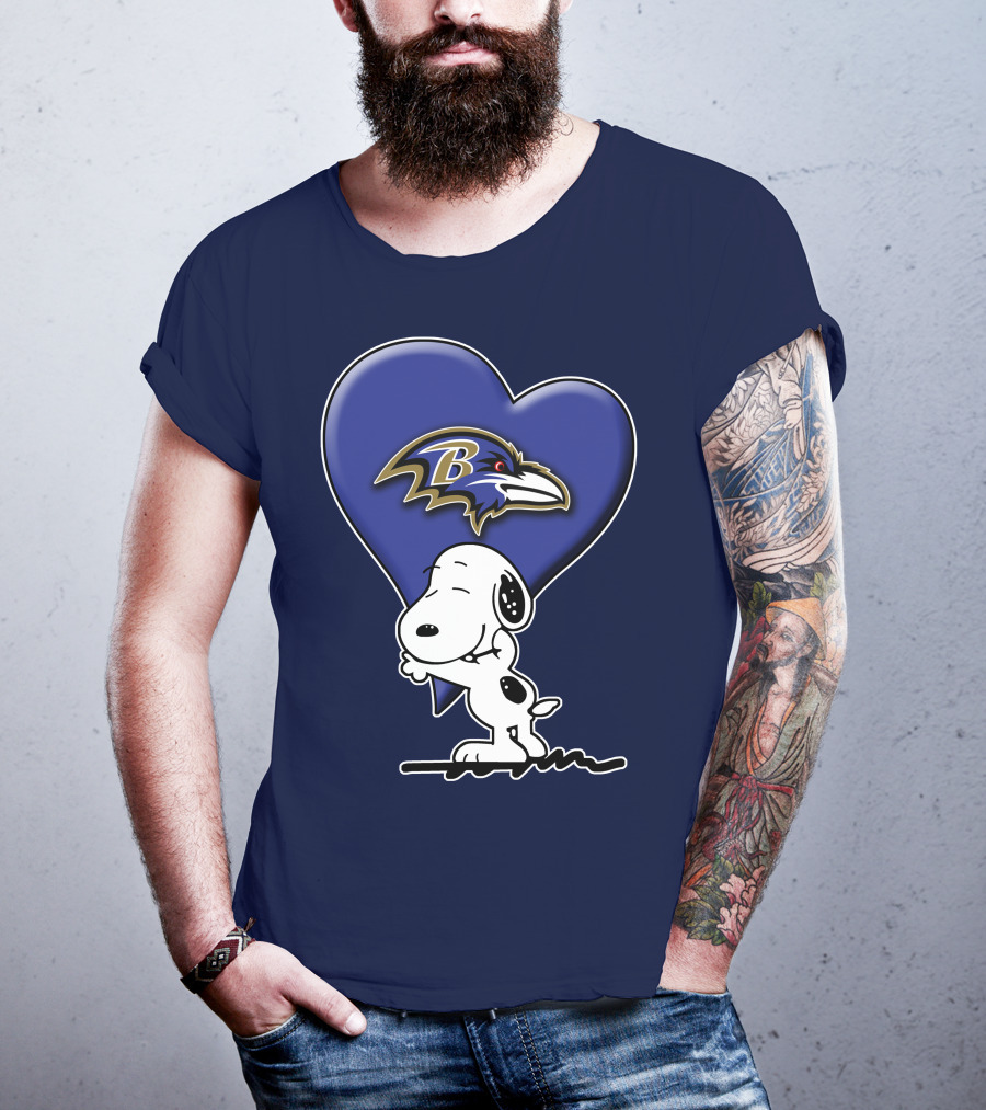 Snp V1 Baltimore Ravens Heart And Snoopy Hug T-Shirt