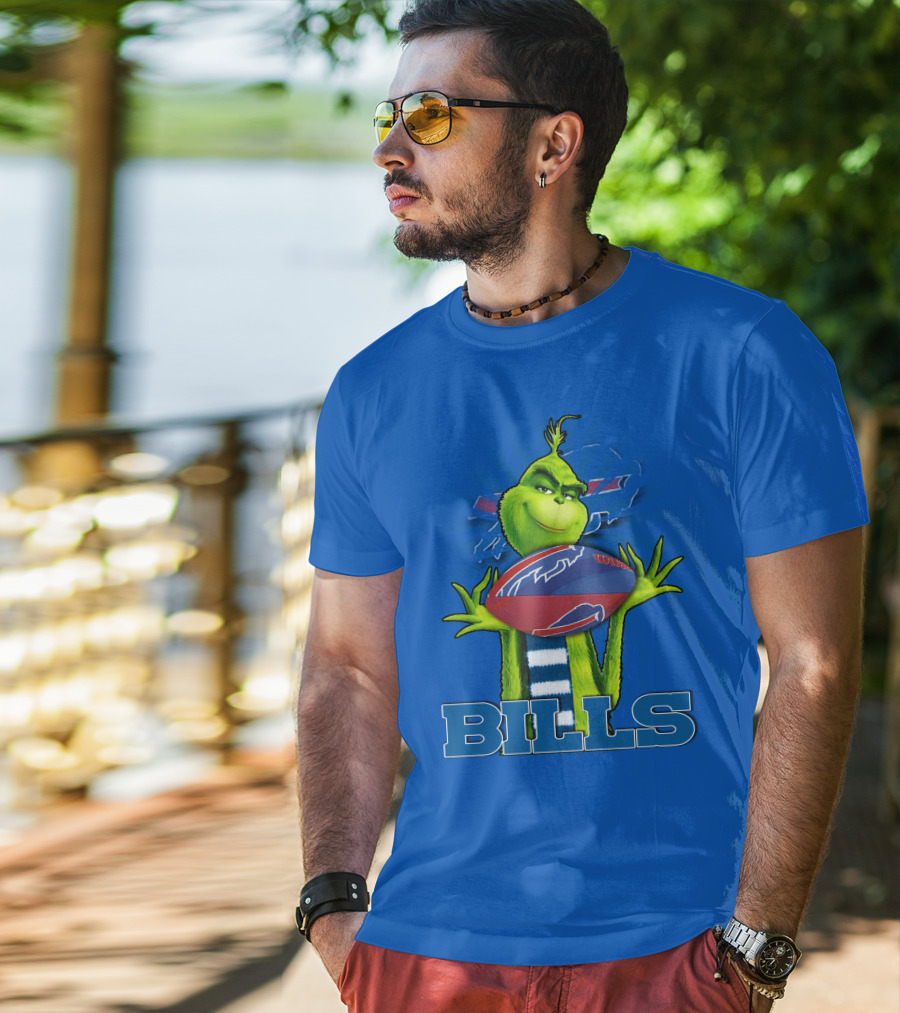 Grinch Holding Football With Buffalo Bills T-Shirt