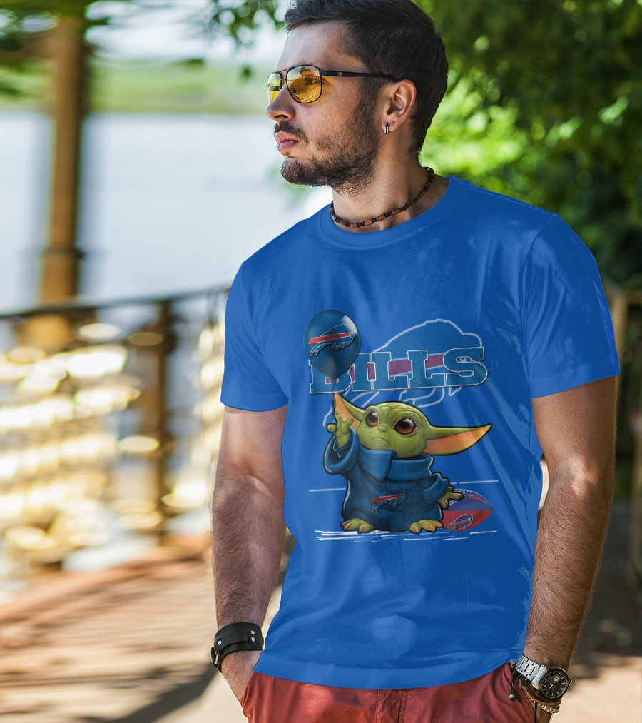 Yoda V1 Buffalo Bills Baby Alien Holding Buffalo Bills Balloon Football T-Shirt