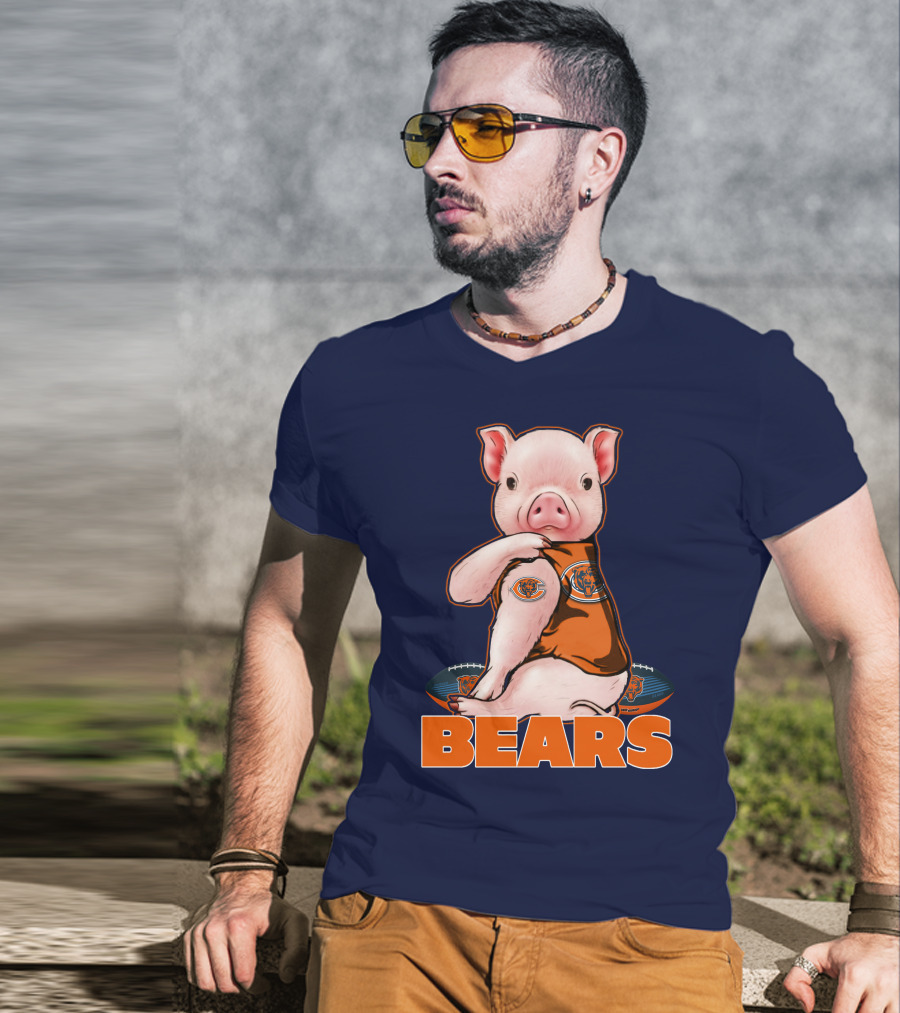 Pig In Chicago Bears Jersey With Football And Logo BEARS T-Shirt