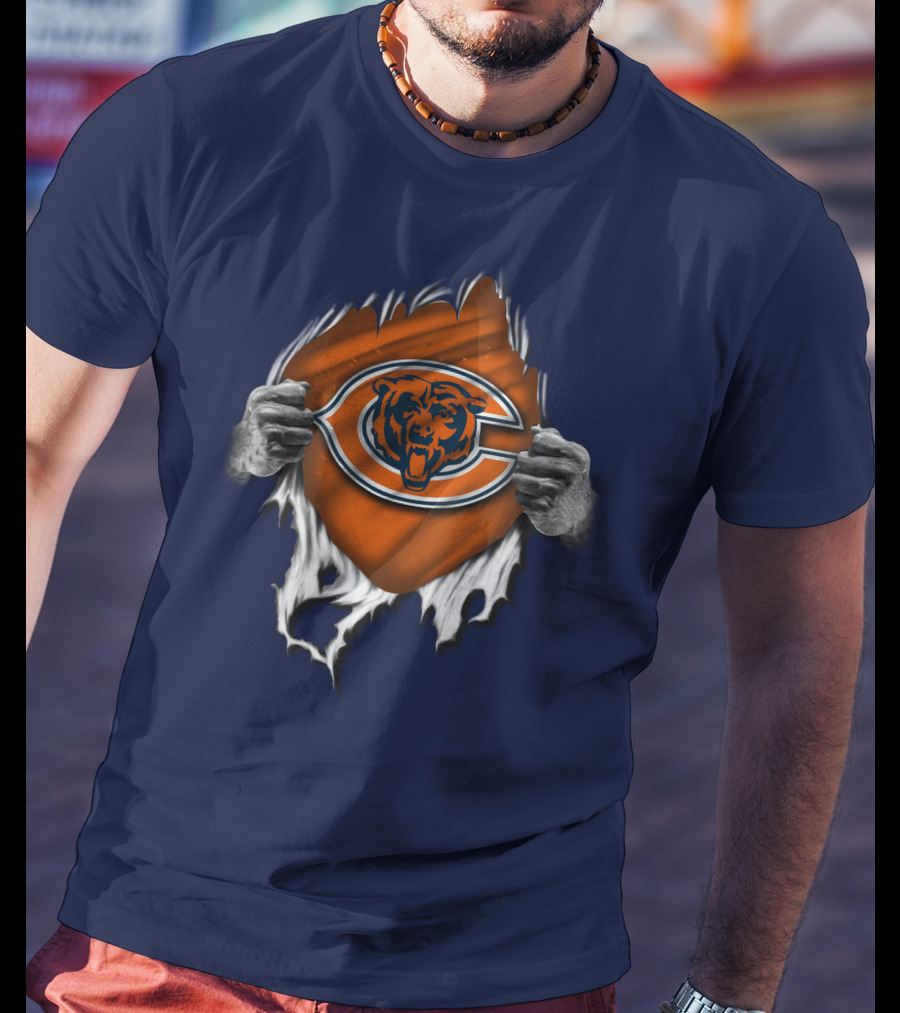 Torn CHICAGO BEARS Logo With Rip Effect Hands T-Shirt