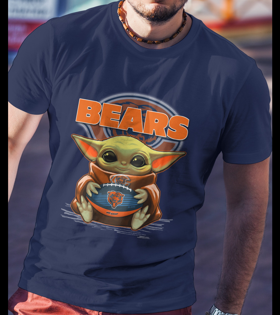 Yoda BEARS Baby Holding Chicago Football T-Shirt