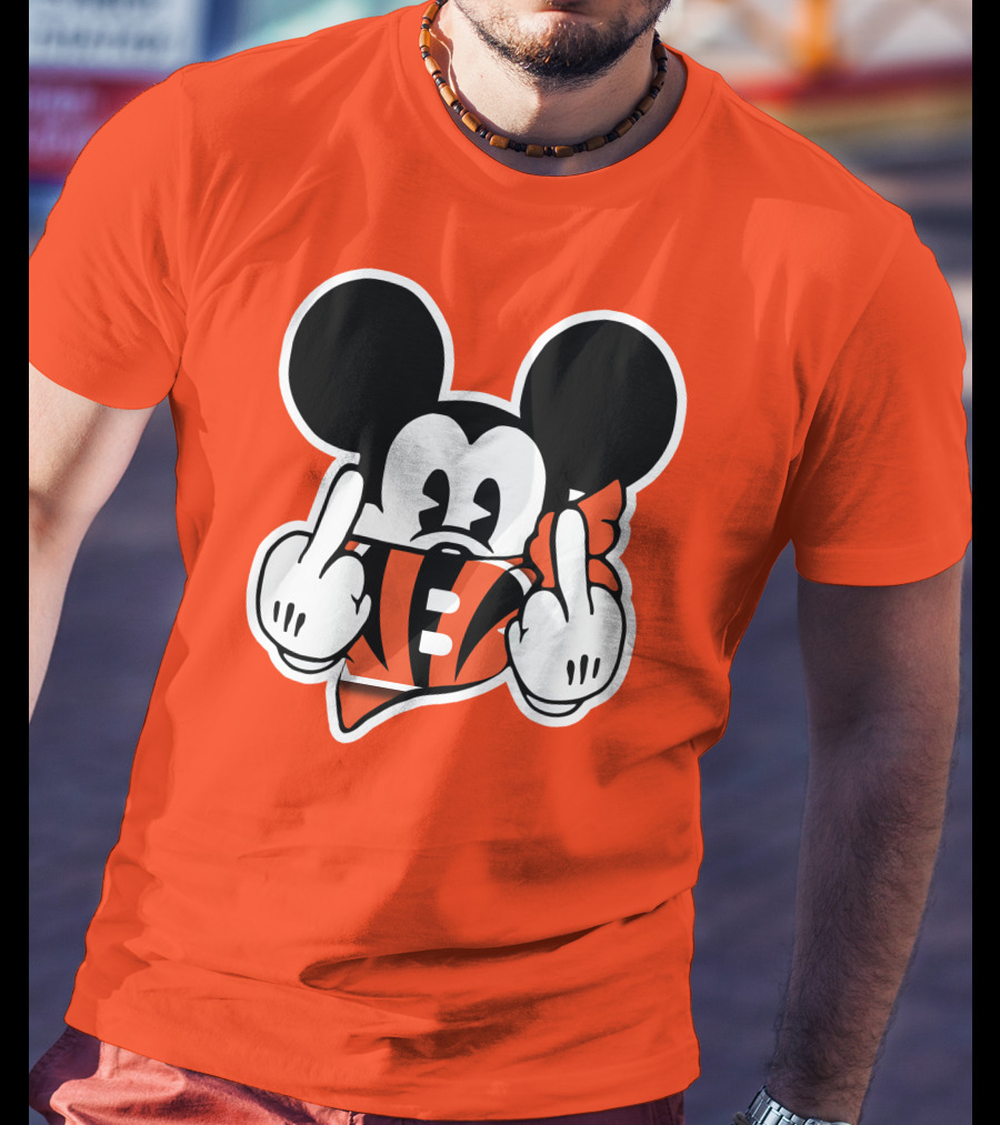 Cincinnati Bengals 29 Mickey Mouse Football Fan Gesture T-Shirt