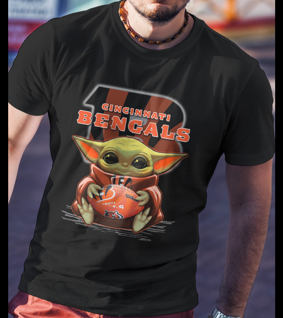 Cincinnati Bengals Yoda Holding Football T-Shirt