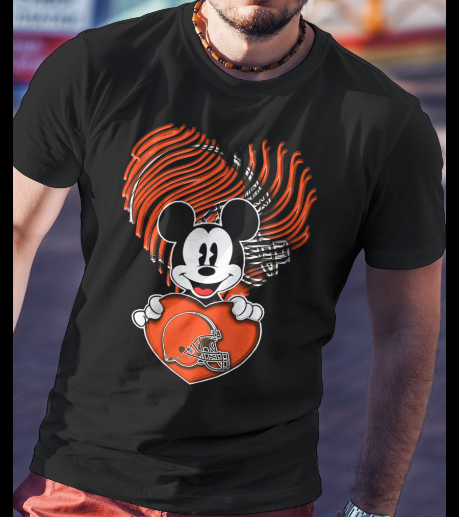 Mick Holding Cleveland Browns Heart Fingerprint Background T-Shirt