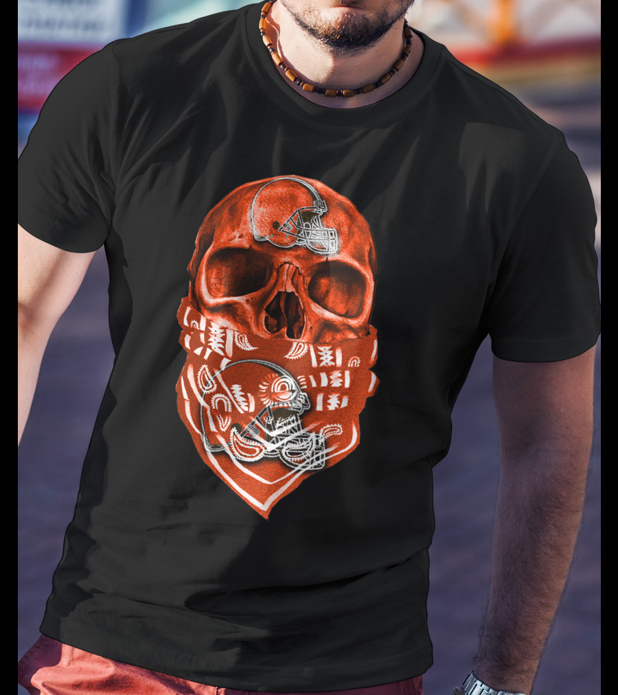 Skull Cleveland Browns Helmet Bandana T-Shirt