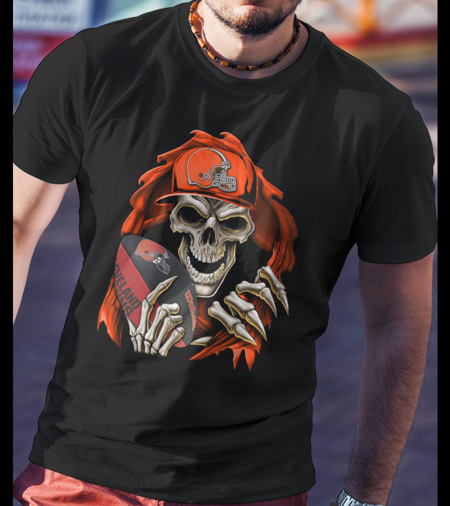 Skullbong Cleveland Browns Skeleton Holding Football T-Shirt