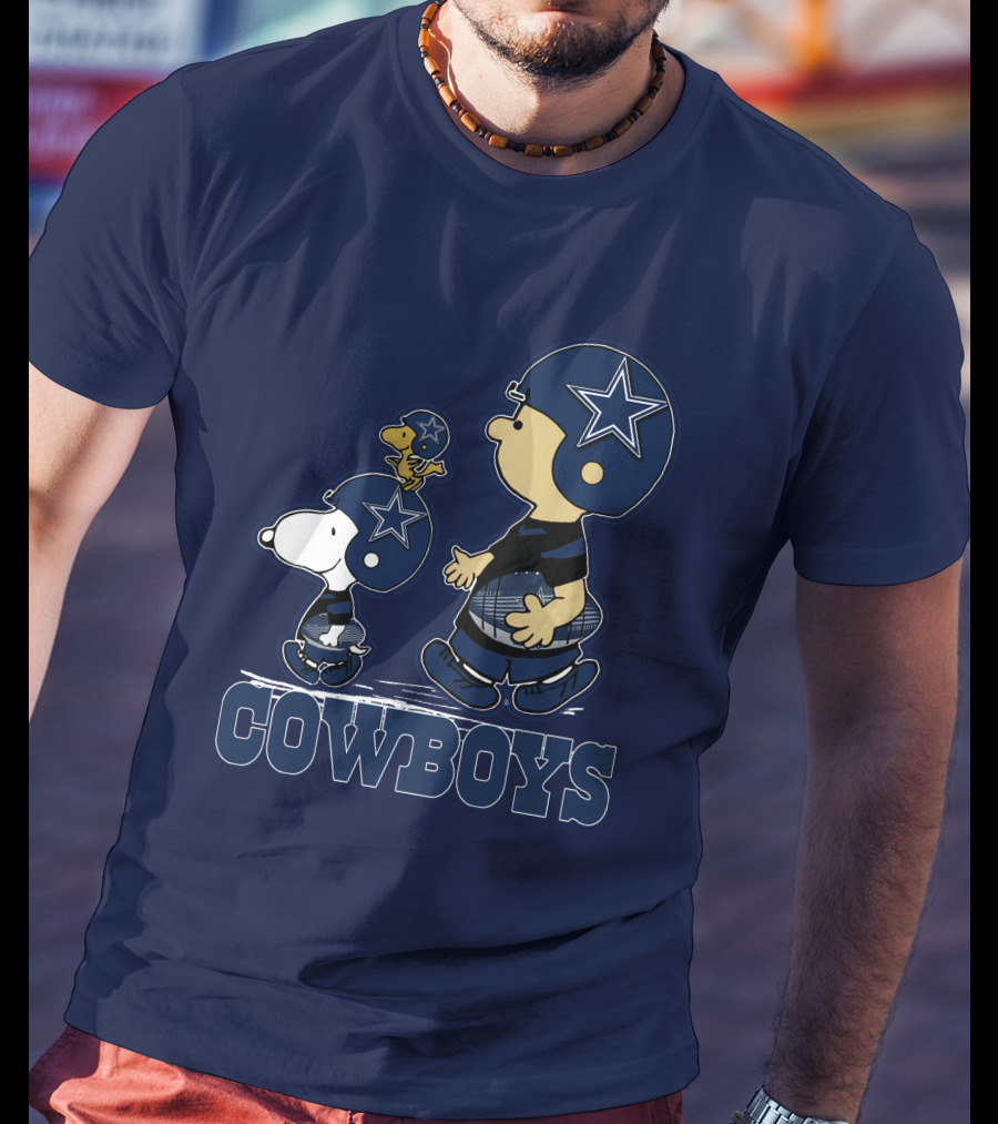 Snoopy Charlie Brown Dallas Cowboys Football Stars T-Shirt