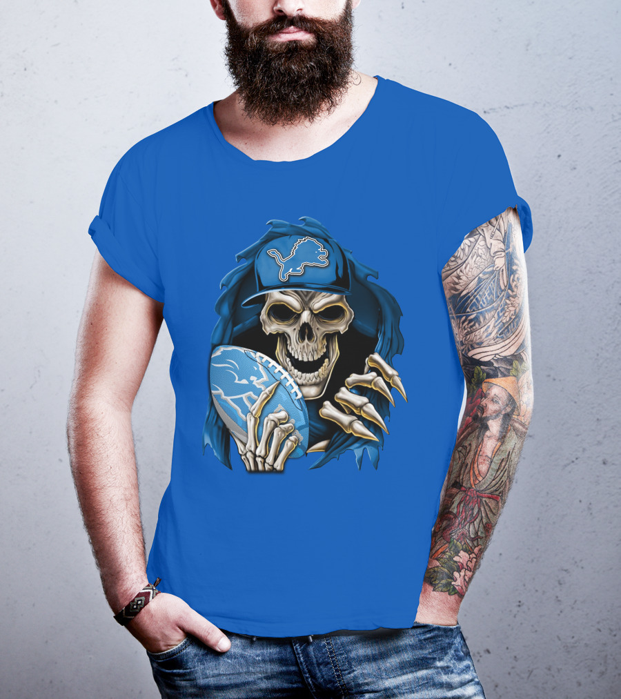 Skullbong Detroit Lions Skeleton Holding Football In Detroit Lions Cap T-Shirt