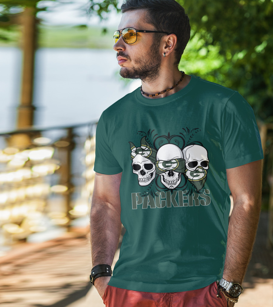 Packers Three Skulls With Green Bay Bandanas T-Shirt