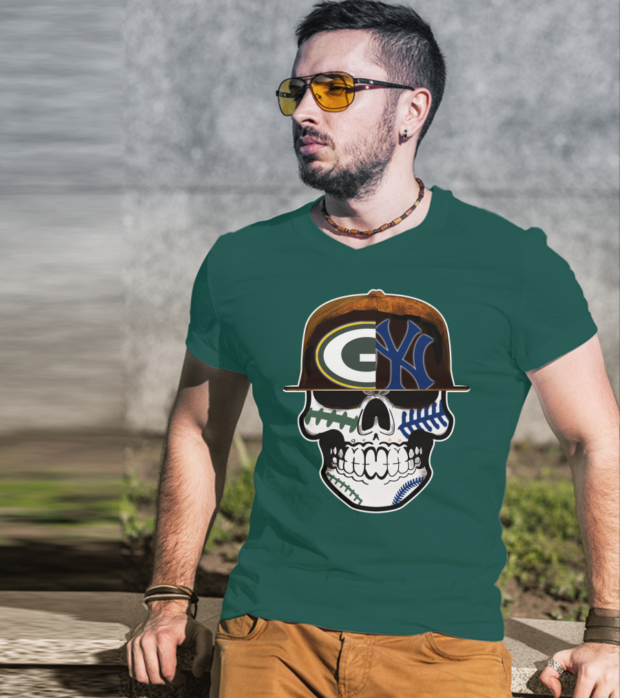 Green Bay Packers New York Yankees Split Skull Cap T-Shirt