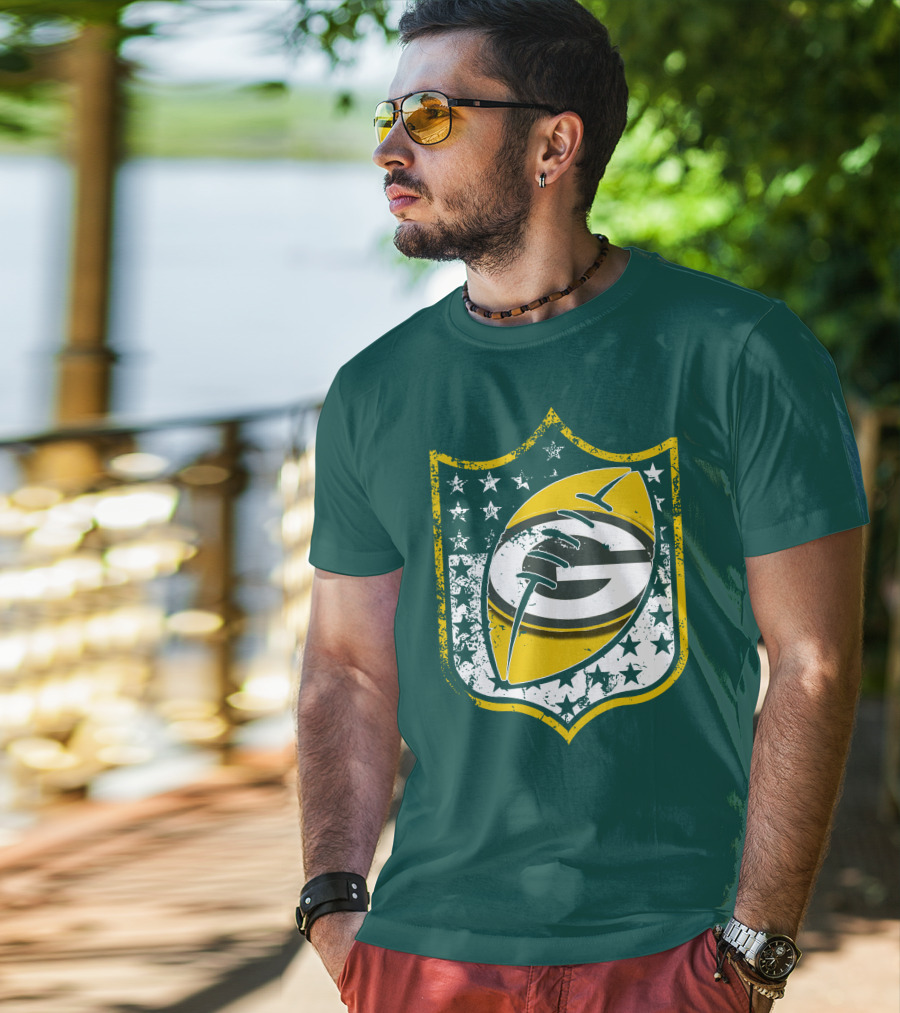 Green Bay Packers 33 Vintage Shield Football T-Shirt