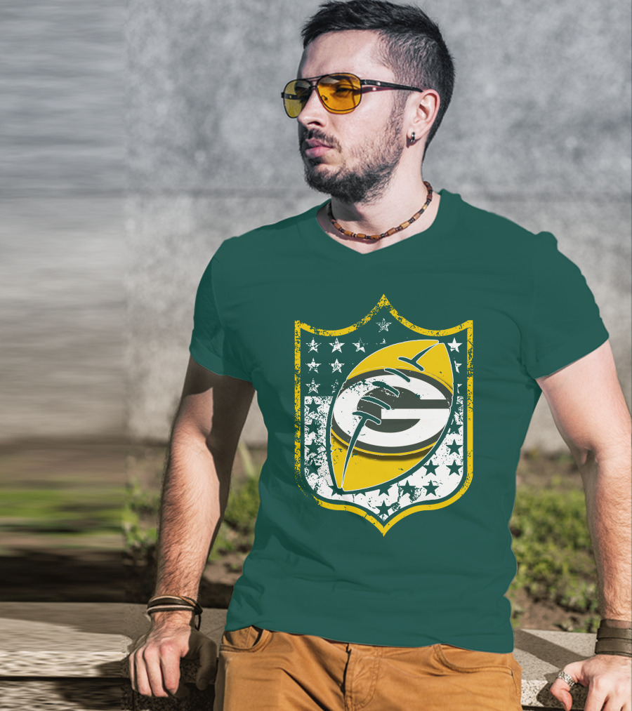 Green Bay Packers 33 Vintage Shield Football T-Shirt