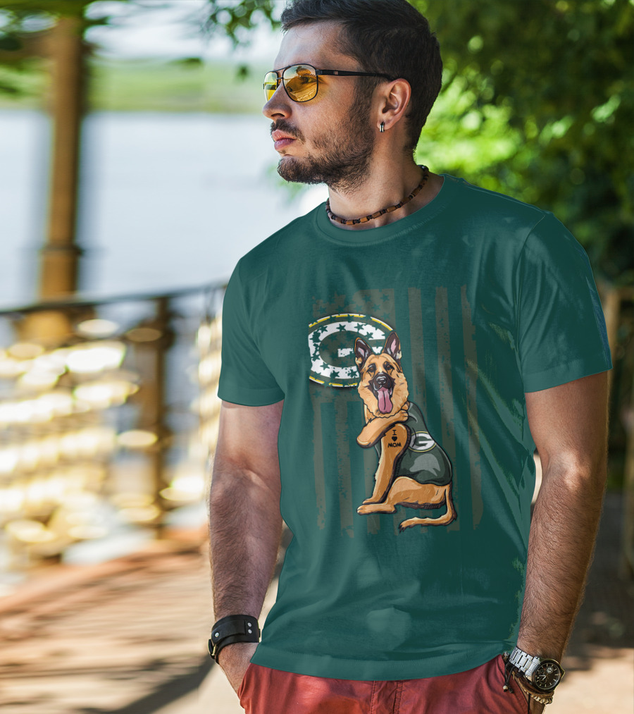 German Shepherd I Love Mom Green Bay Packers Fan T-Shirt