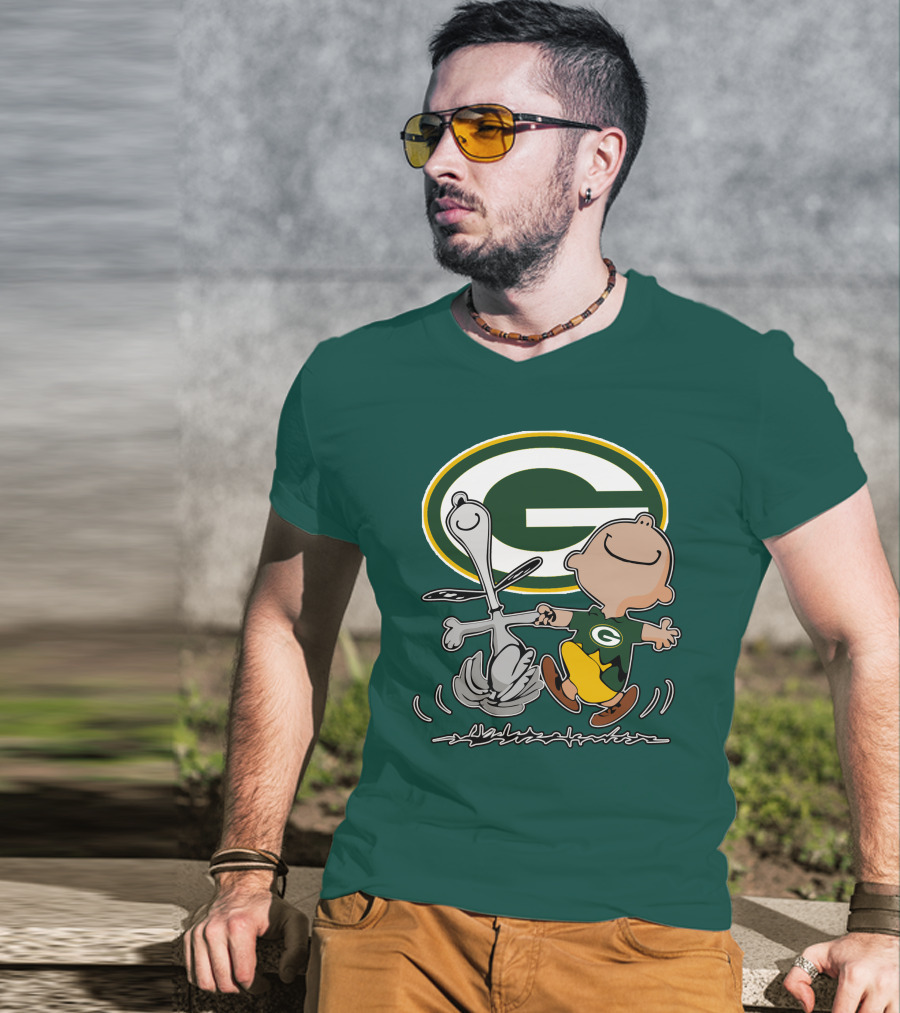 Green Bay Packers Snoopy Charlie Brown Fan Celebration T-Shirt