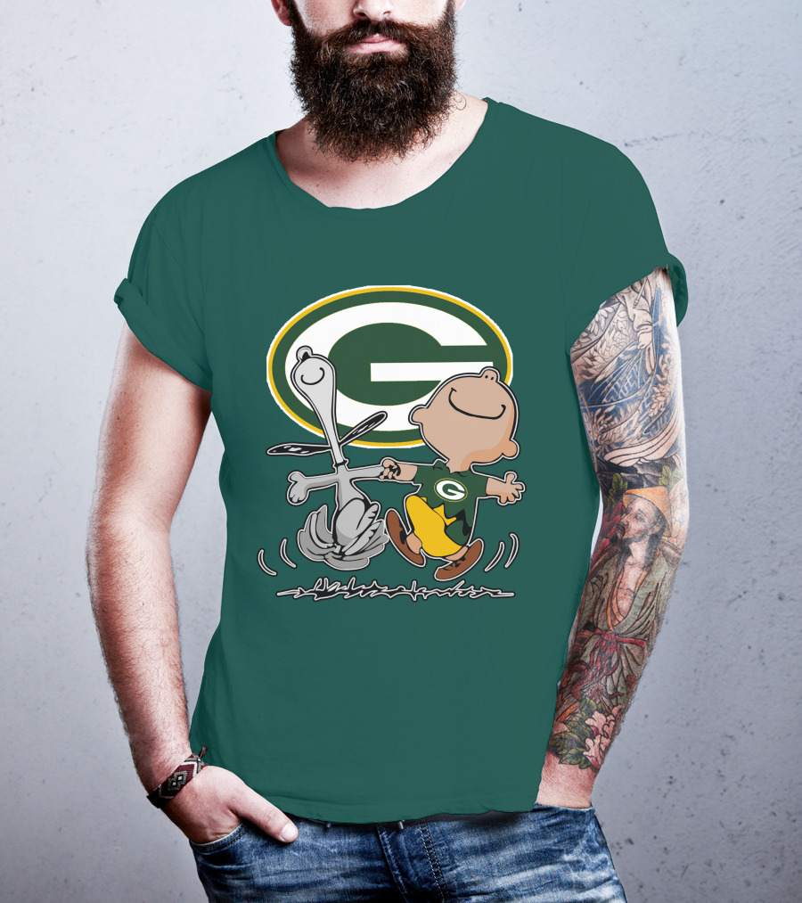 Green Bay Packers Snoopy Charlie Brown Fan Celebration T-Shirt