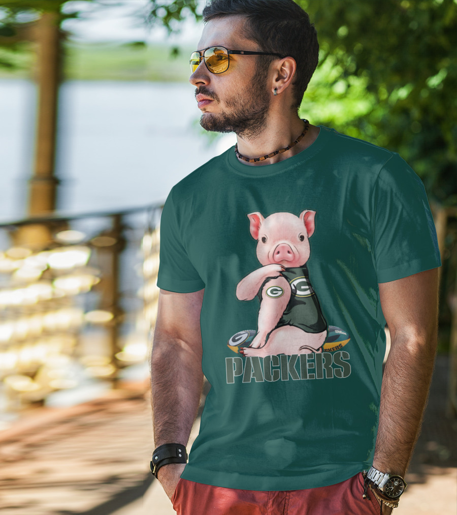 Green Bay Packers Pig Holding Football T-Shirt