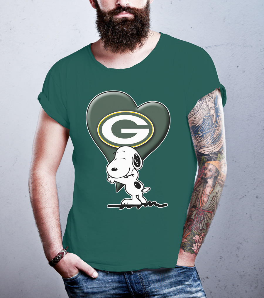 Snoopy Hugging Heart With Green Bay Packers T-Shirt