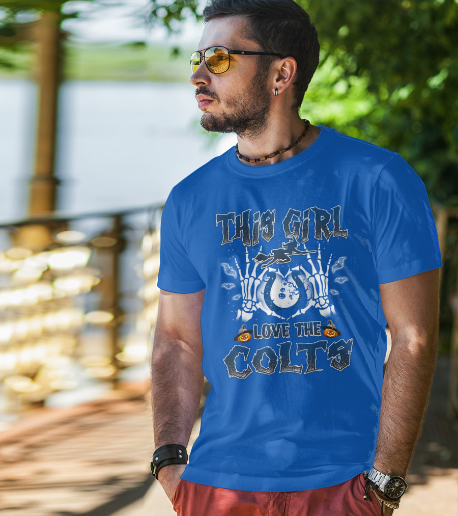 This Girl Love The Colts Halloween Skeleton Hands Pumpkin T-Shirt