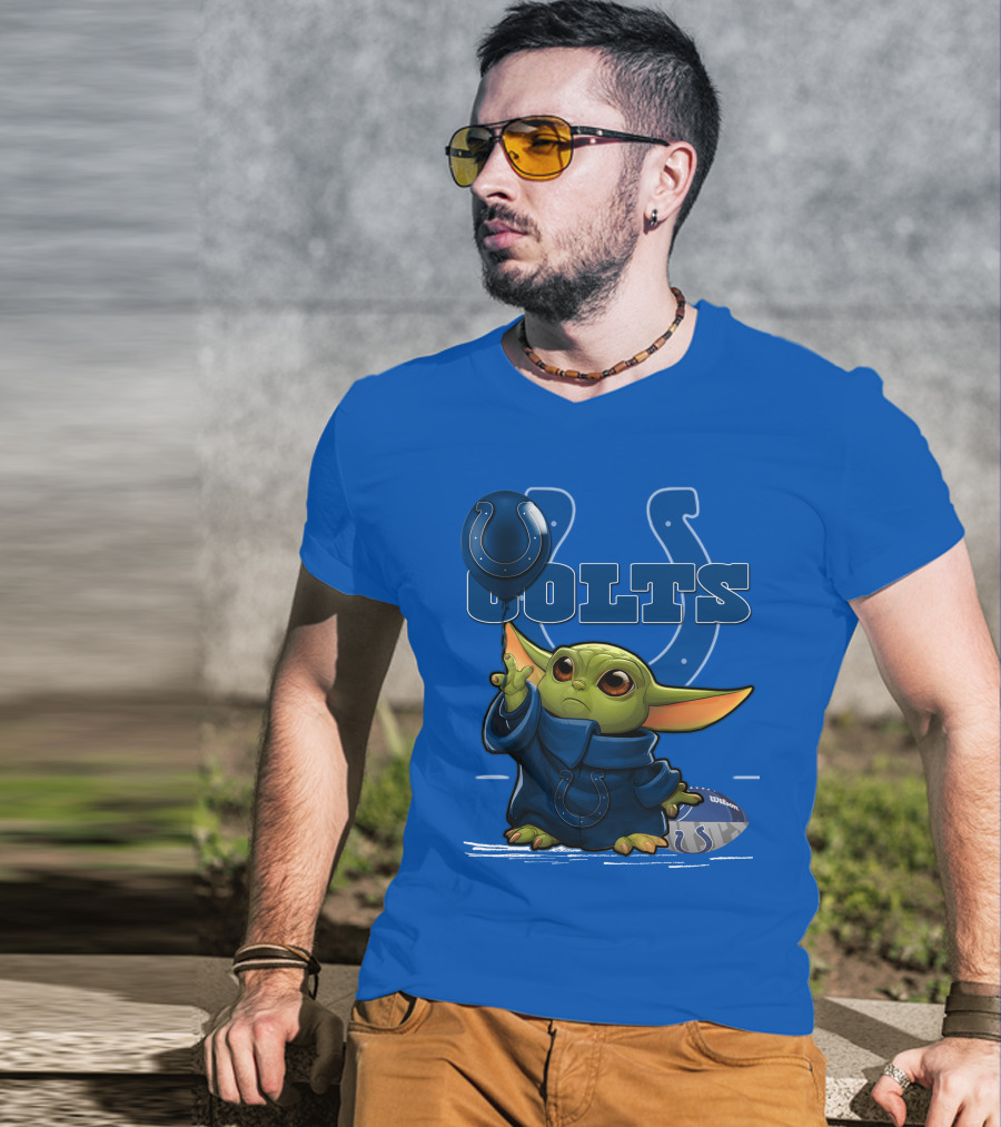 Colts Yoda Holding Horseshoe Balloon And Football T-Shirt