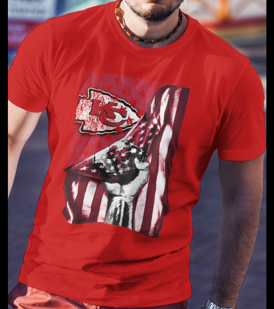 Kansas City Chiefs Arrowhead With American Flag Motif T-Shirt