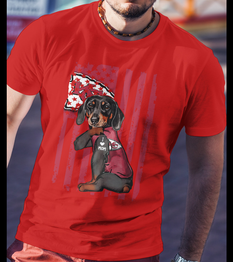 Dachshund I Love Mom Kansas City Chiefs Fan Flag T-Shirt