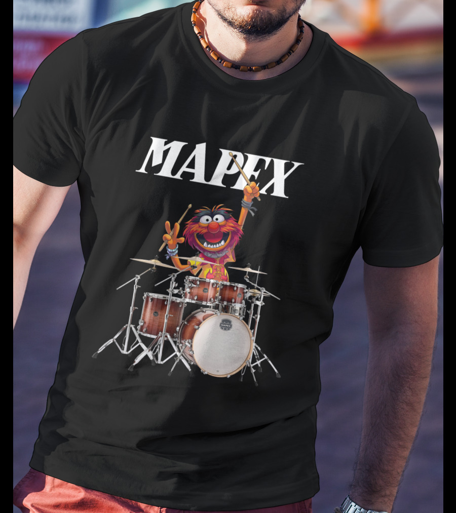 Mapex Animal From The Muppets Playing Drums Enthusiastically T-Shirt