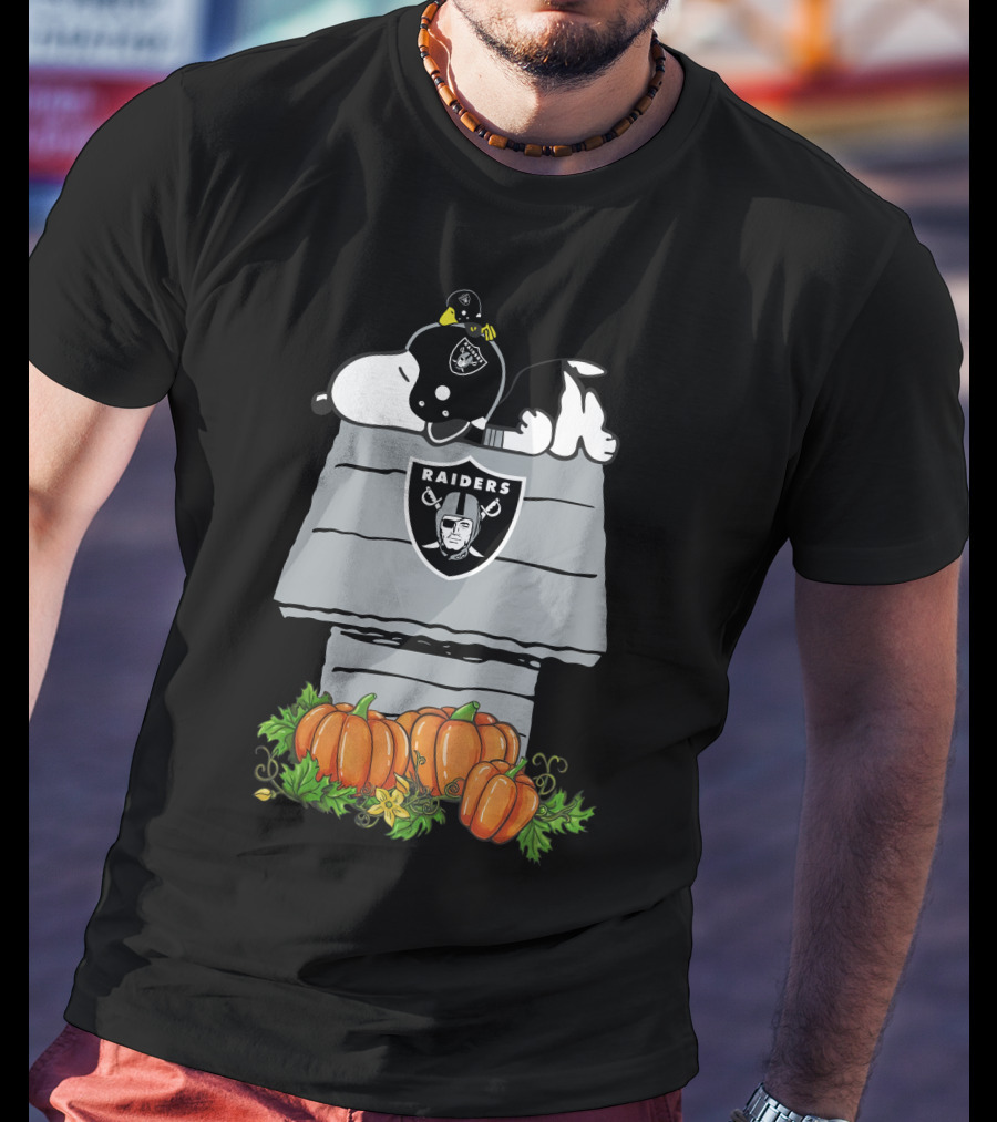 Oakland Raiders Snoopy Doghouse With Helmet And Pumpkins T-Shirt