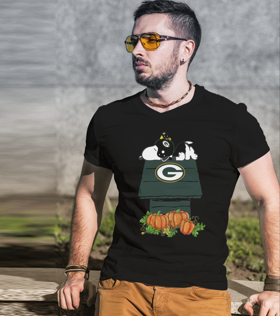 Green Bay Packers Snoopy Pumpkin Doghouse Halloween T-Shirt