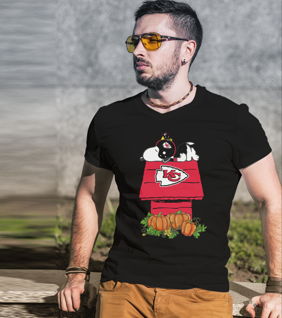 Kansas City Chiefs Snoopy Pumpkin Halloween T-Shirt