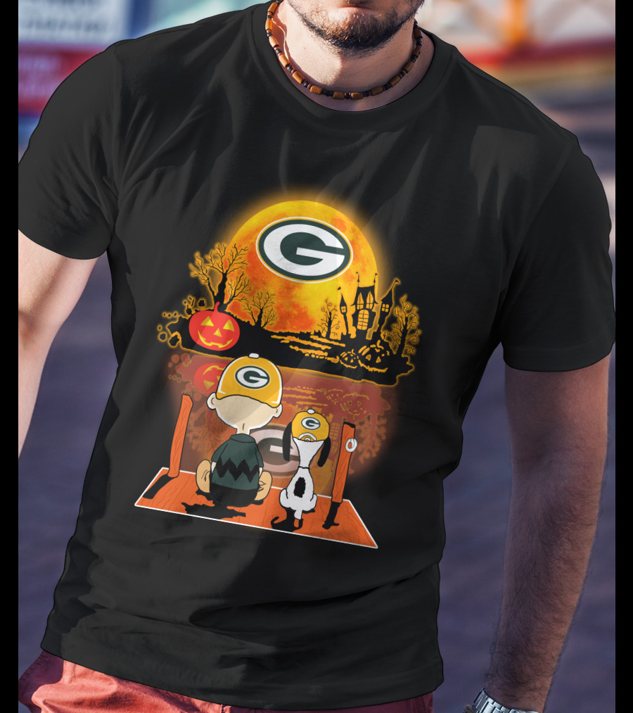 Green Bay Packers Snoopy Charlie Brown Halloween Moon Pumpkin T-Shirt