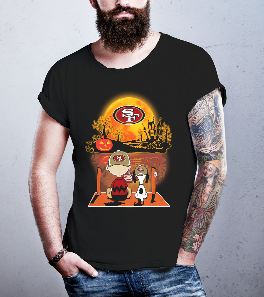 San Francisco 49ers Snoopy Charlie Brown Pumpkin Halloween Moon Scene T-Shirt