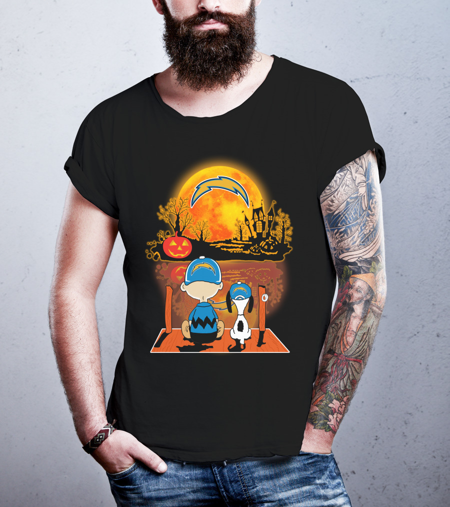 Los Angeles Chargers Charlie Brown Snoopy Pumpkin Moon Halloween Scene T-Shirt