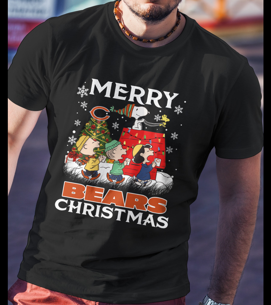 Chicago Bears Snoopy Merry Christmas Peanuts Holiday T-Shirt