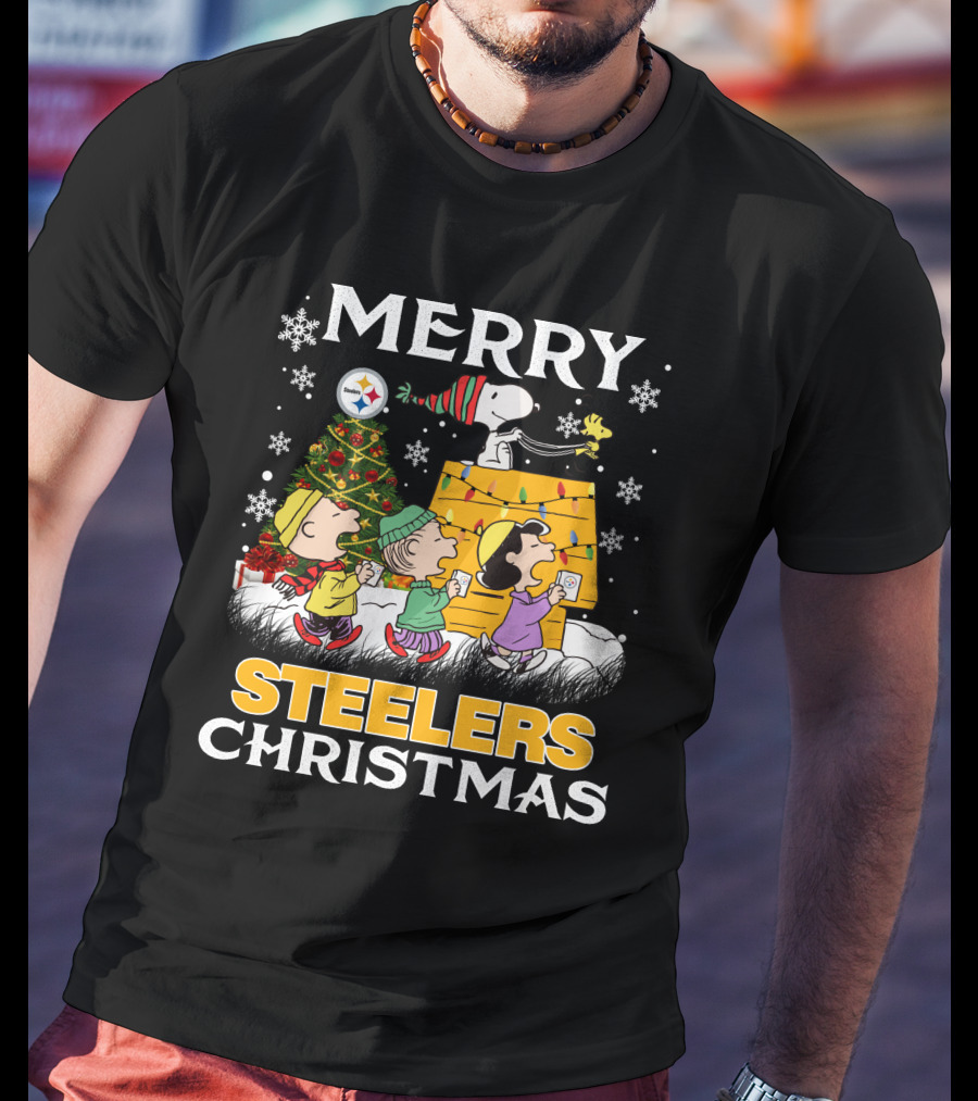 Merry Christmas Steelers Snoopy Peanuts Characters Weihnachten T-Shirt