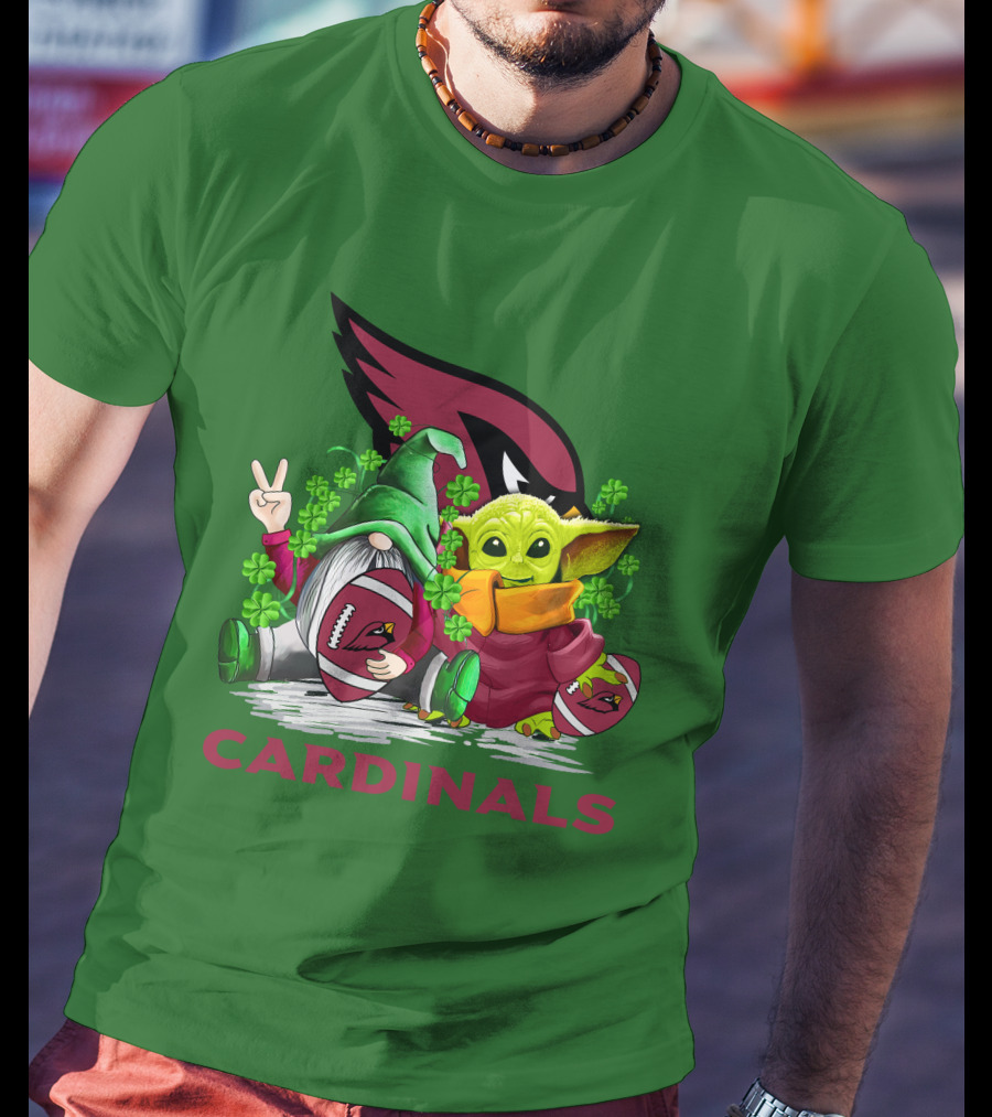 Arizona Cardinals Football Patrick's Day Gnome And Baby Alien With Shamrocks T-Shirt