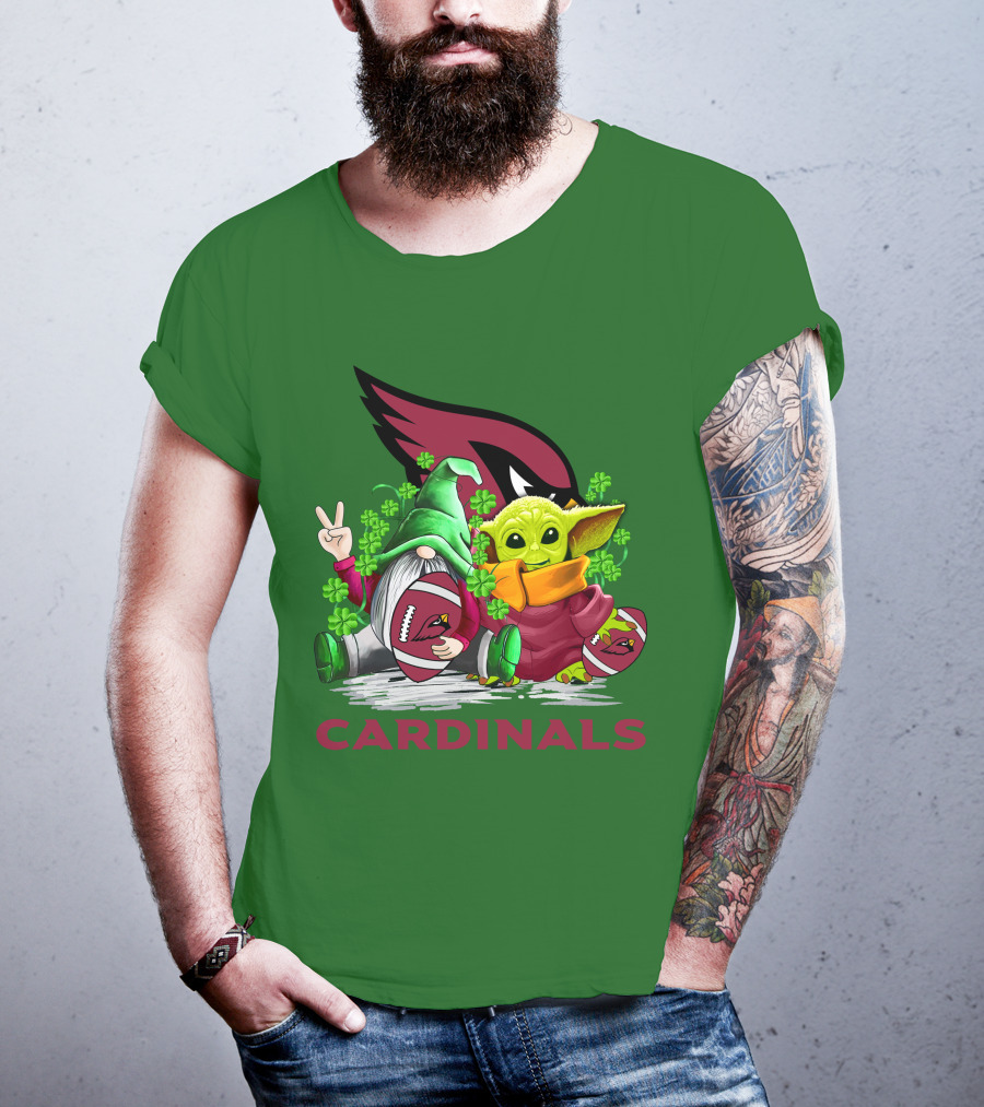Arizona Cardinals Football Patrick's Day Gnome And Baby Alien With Shamrocks T-Shirt
