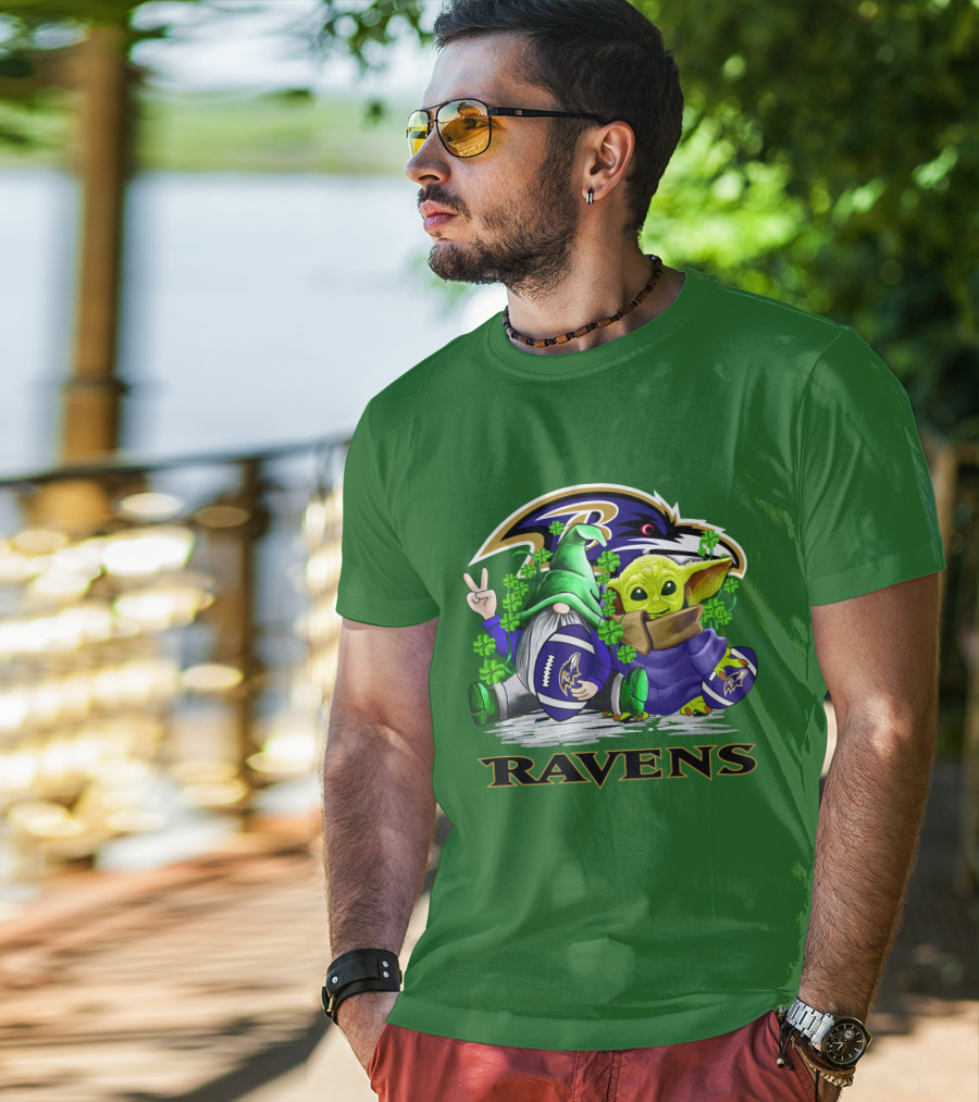 Baltimore Ravens St. Patrick's Day Football Gnome And Baby Alien With Shamrocks T-Shirt