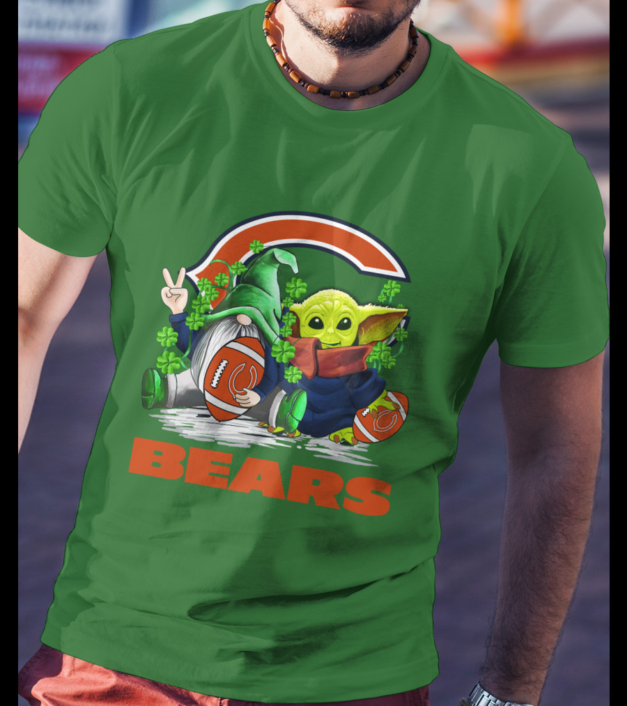 Chicago Bears St. Patrick's Day Football Gnome And Baby Alien T-Shirt