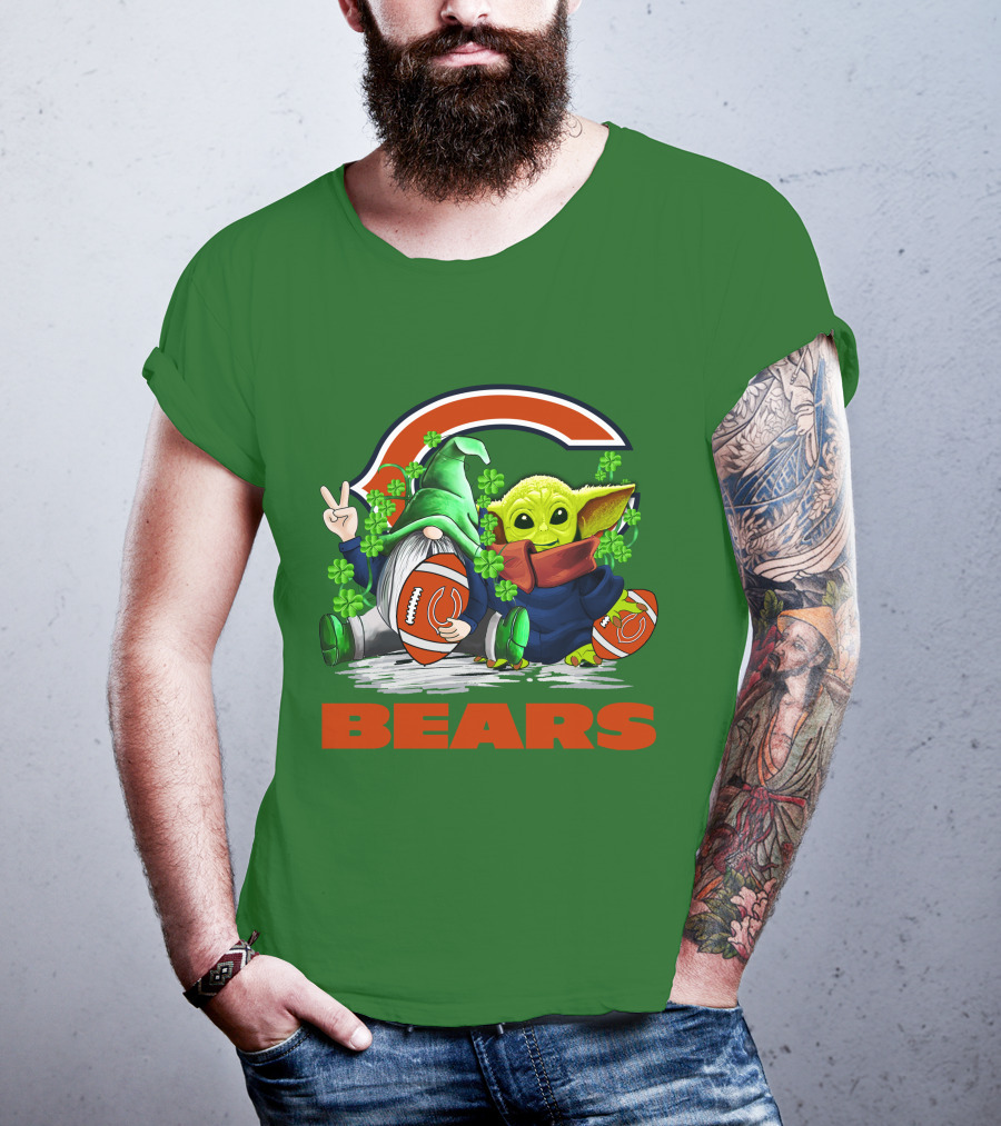 Chicago Bears St. Patrick's Day Football Gnome And Baby Alien T-Shirt