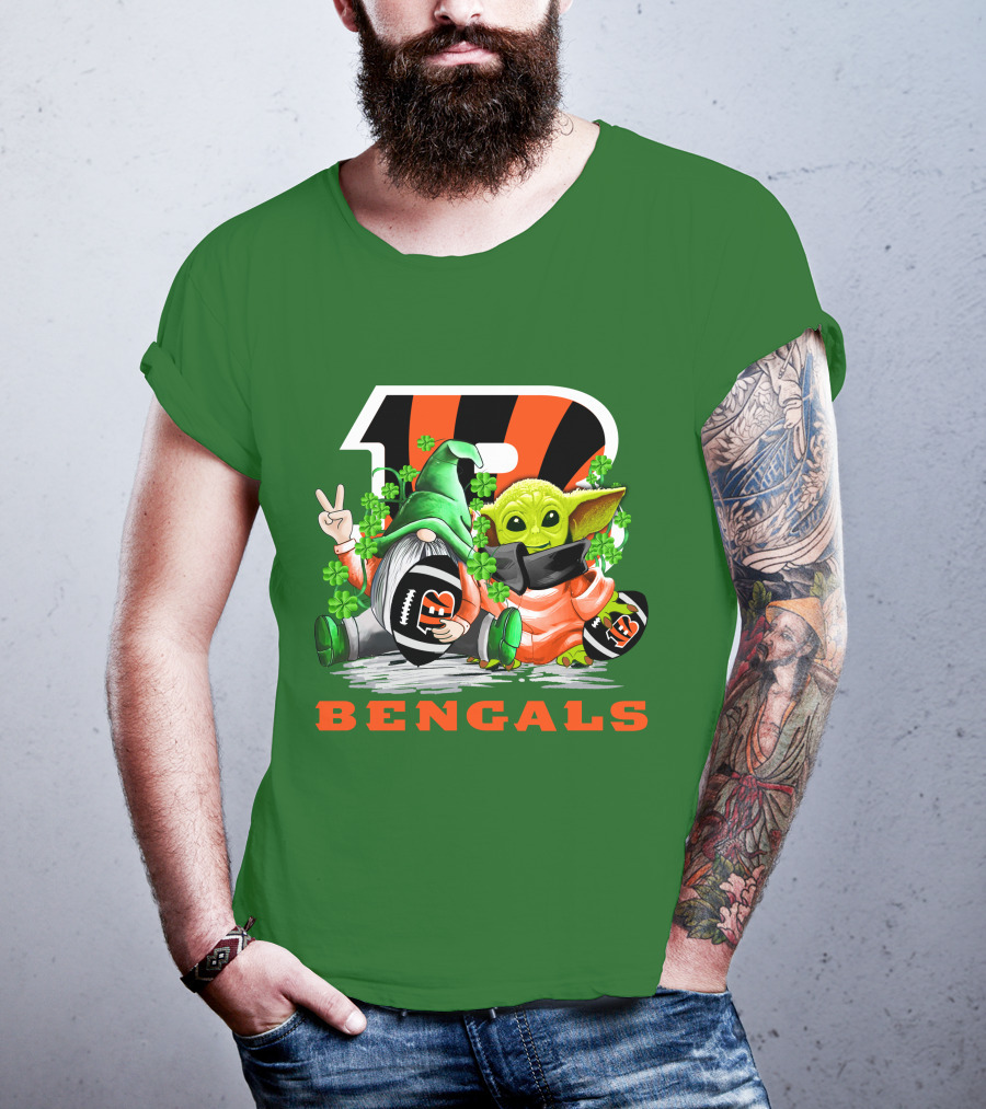 Cincinnati Bengals St. Patrick's Day Gnome And Baby Yoda Football T-Shirt