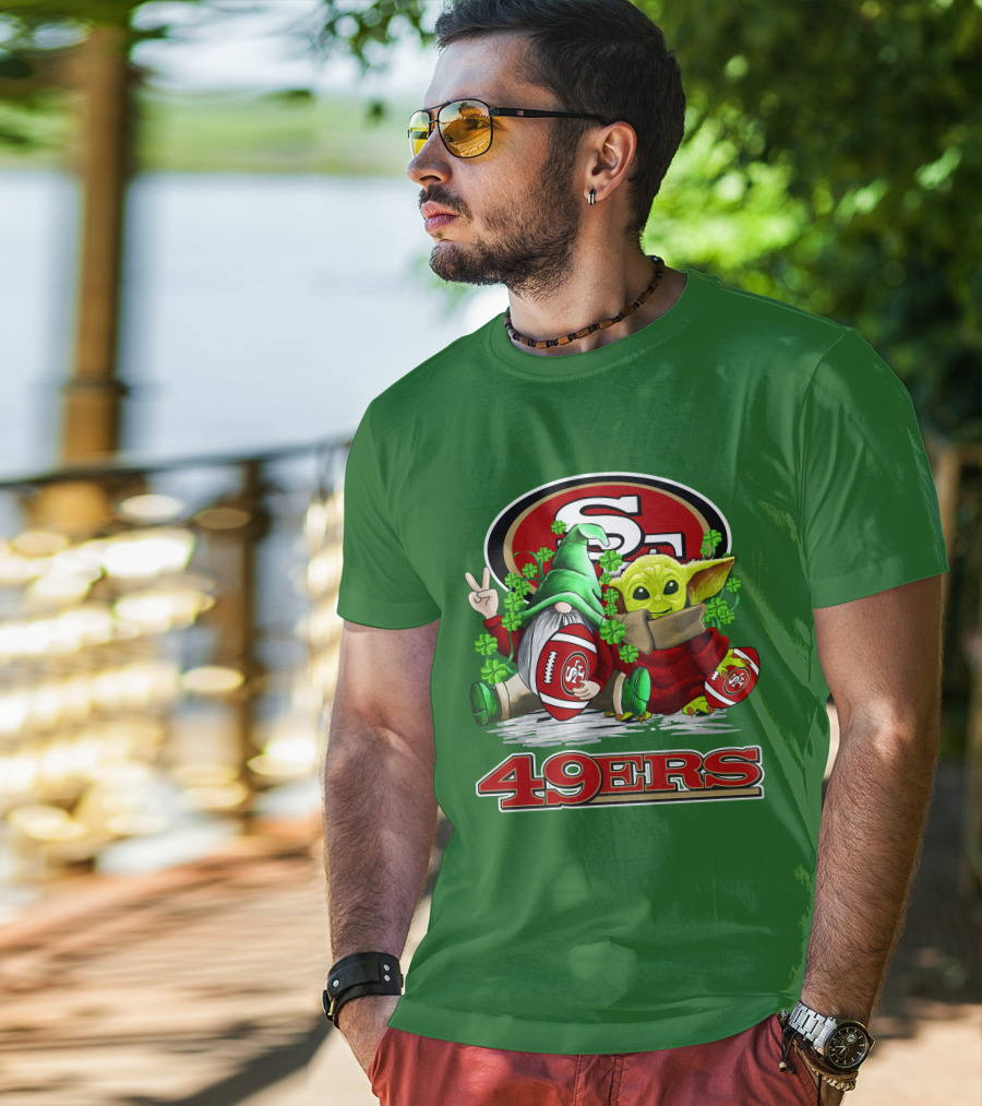 San Francisco 49ers Football St. Patrick's Day Gnome And Baby Yoda 49ers T-Shirt