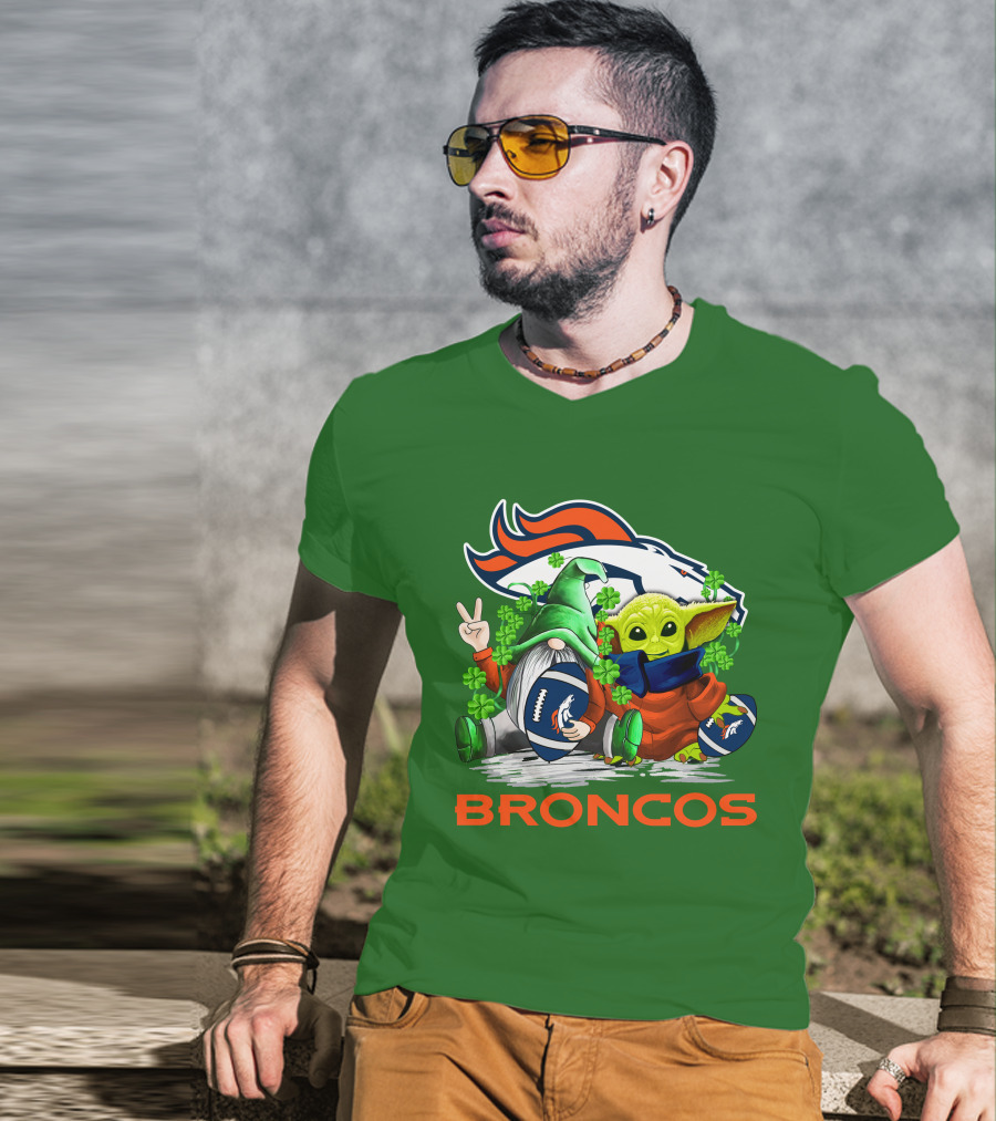Denver Broncos Football St. Patrick’s Day Gnome And Green Alien With Shamrocks T-Shirt