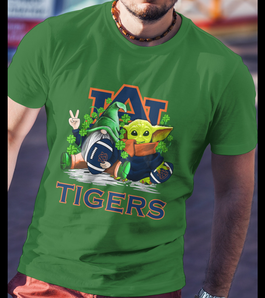Auburn Tigers St. Patrick’s Day Football Gnome And Yoda Fan T-Shirt