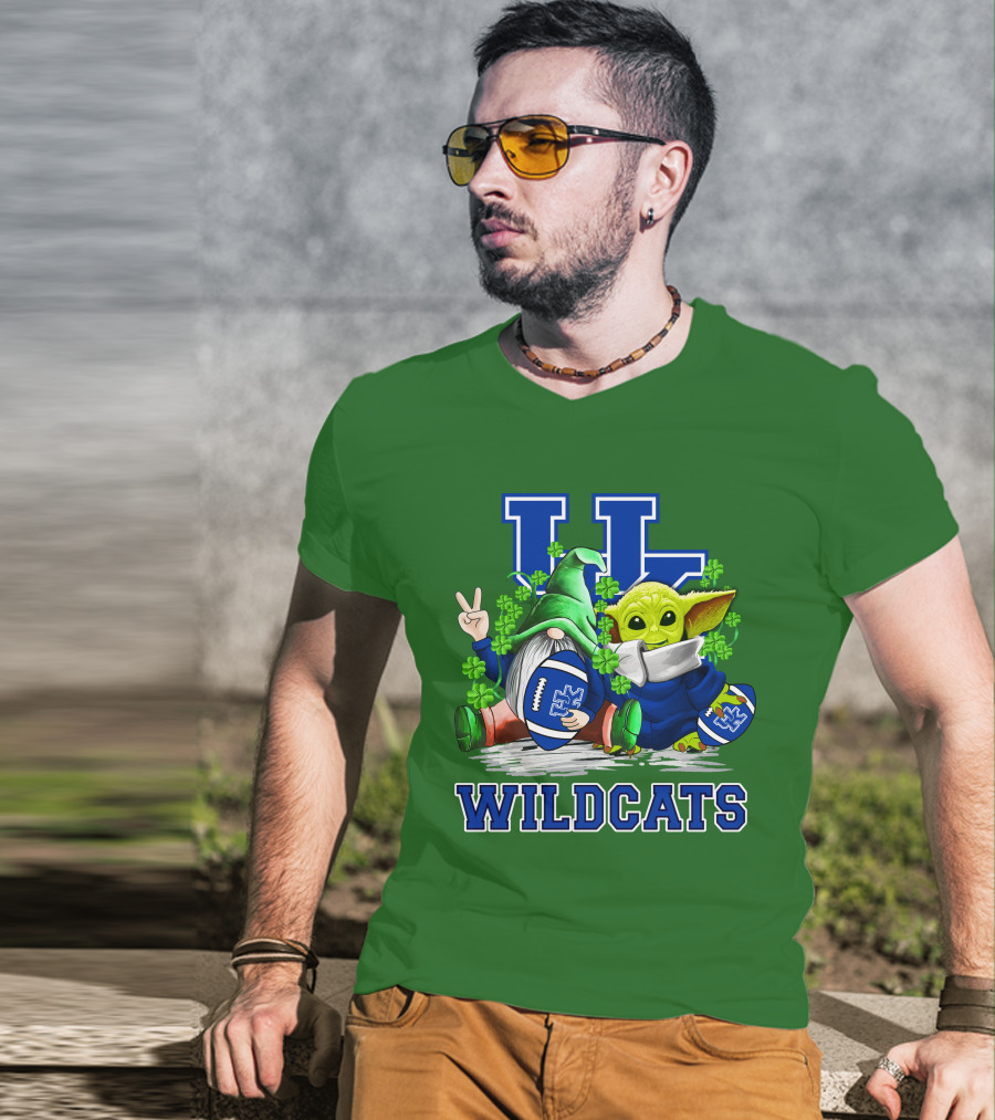 Kentucky Wildcats Football St. Patrick’s Day Shamrock Gnome And Green Alien T-Shirt