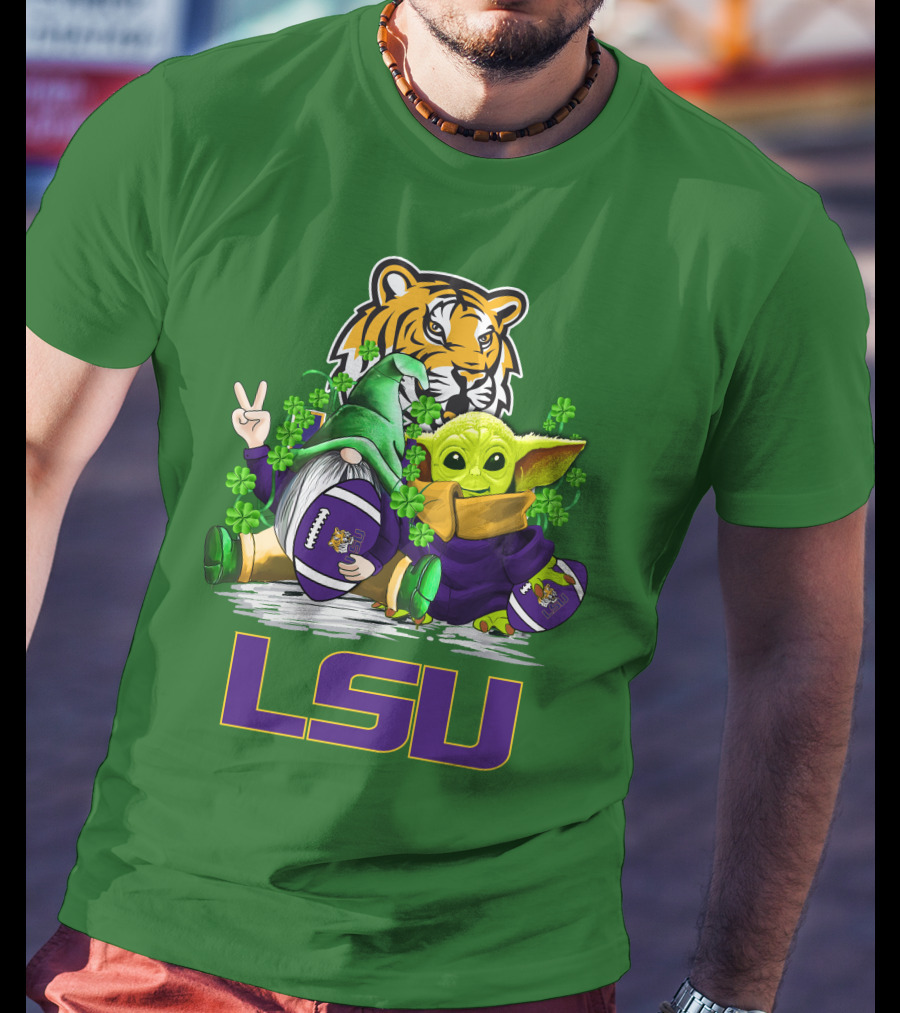 LSU Tigers Football St. Patrick's Day Gnome And Baby Alien With Shamrocks T-Shirt